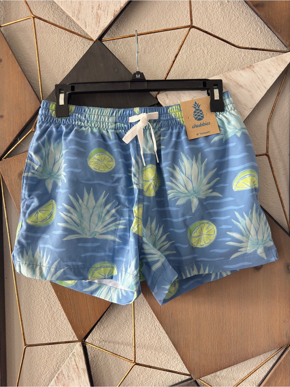 Chubbies Men’s Blue Pineapple & Lime Print Swim Shorts 4”